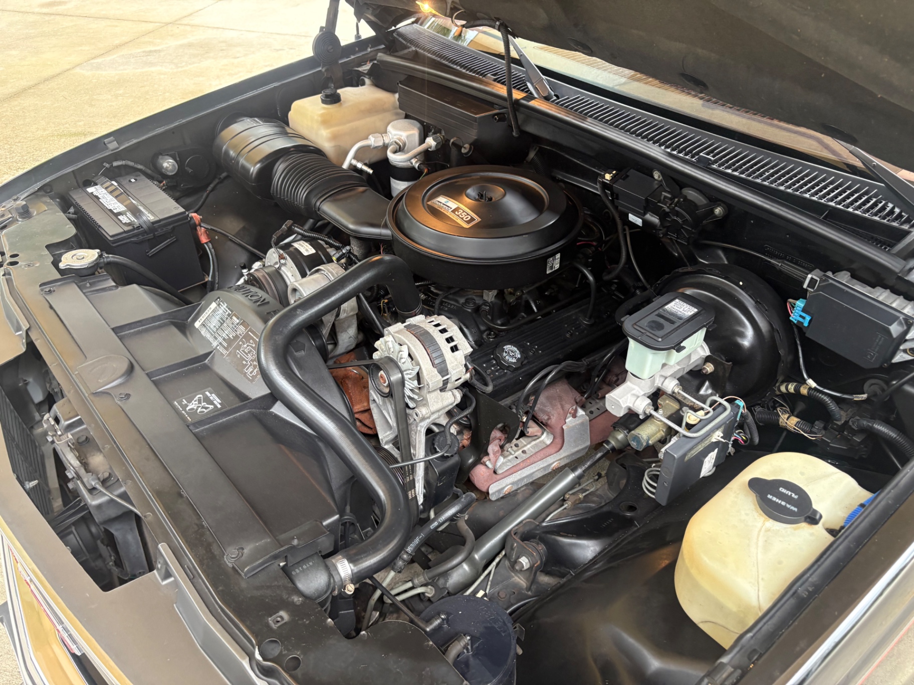 Vehicle photo 29