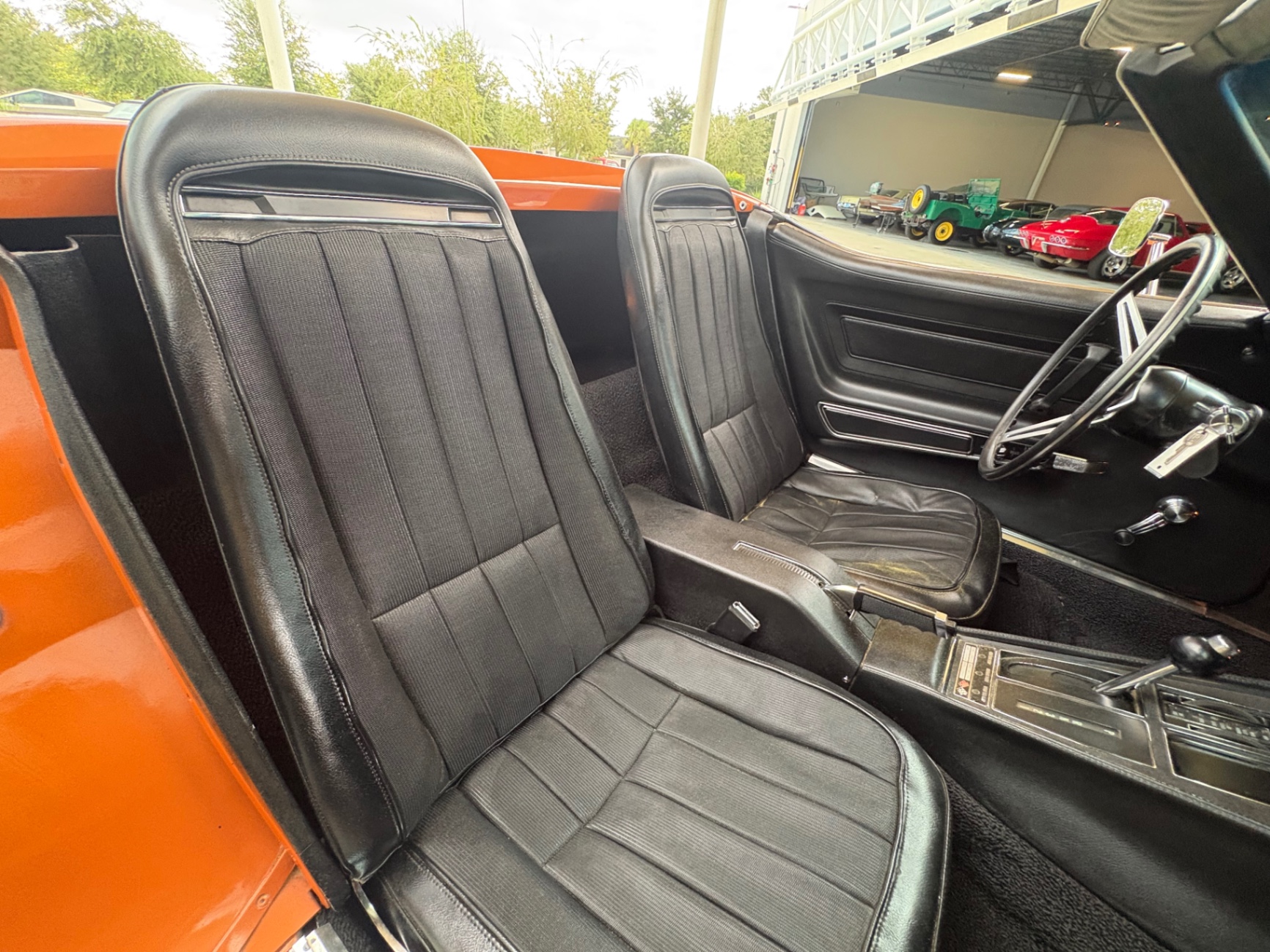 Vehicle photo 48