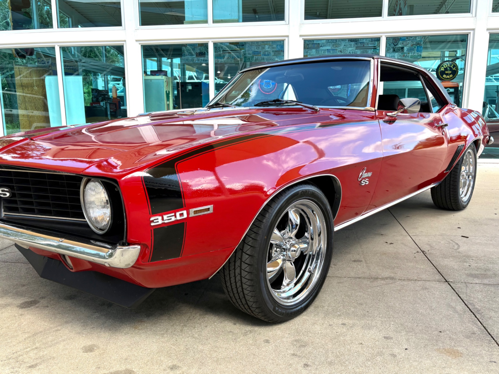Vehicle photo 12
