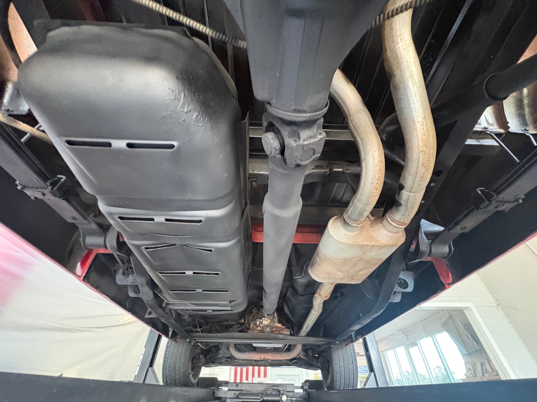 Vehicle photo 42