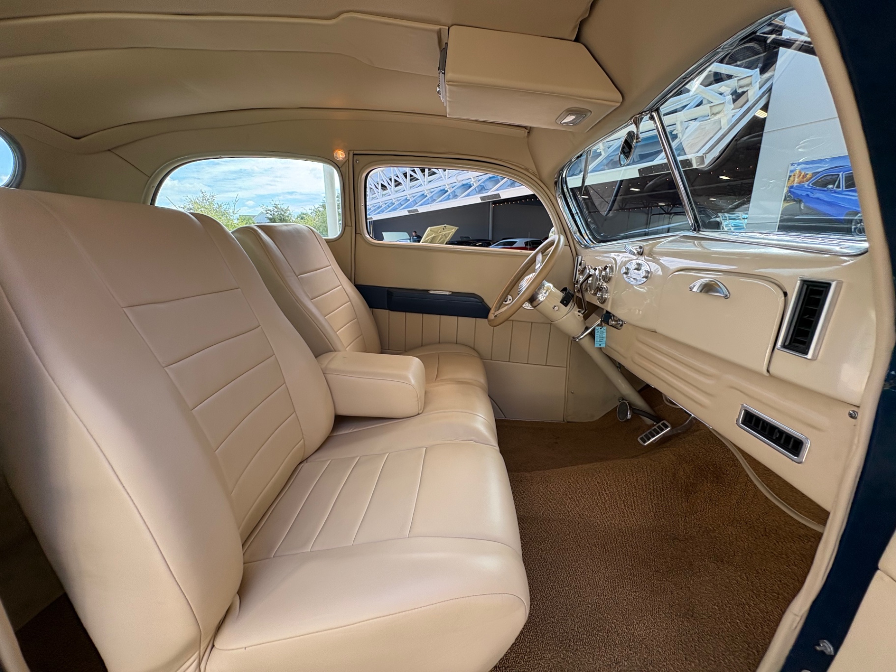 Vehicle photo 35