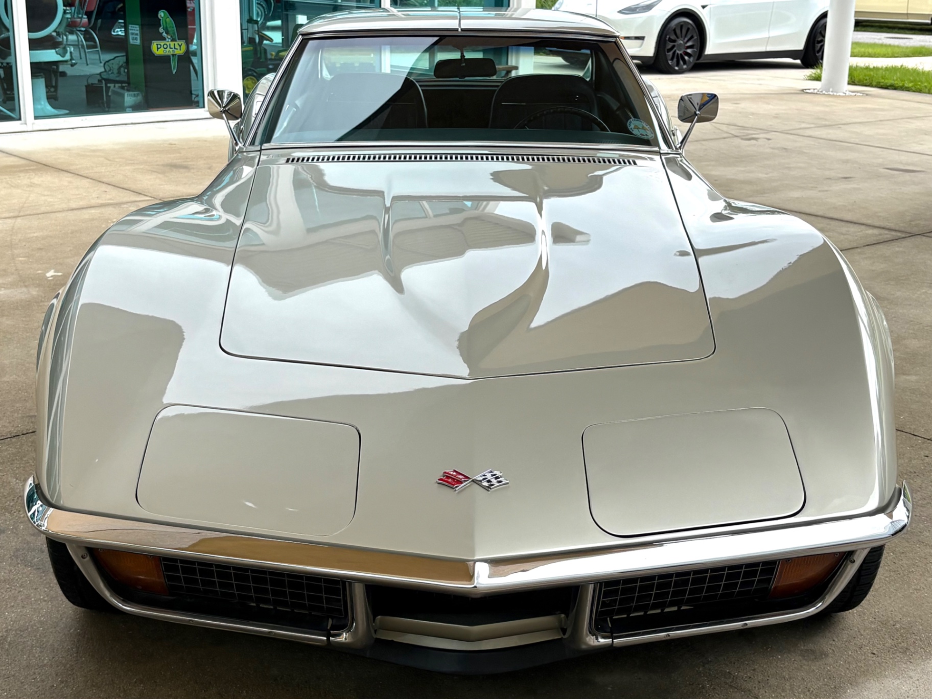 Vehicle photo 3