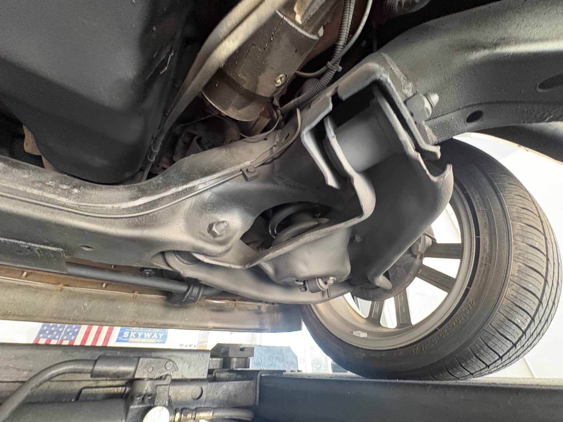 Vehicle photo 50