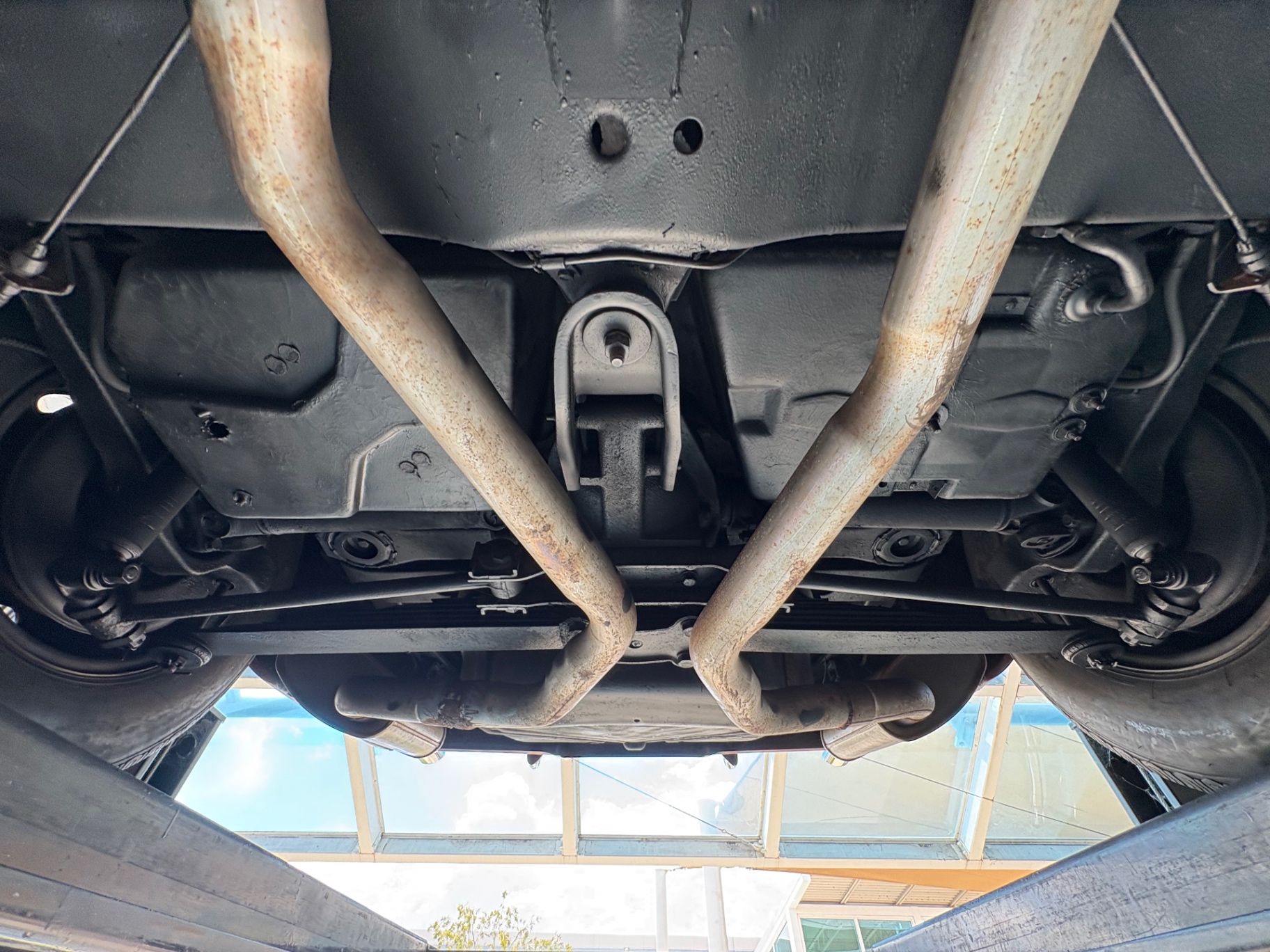 Vehicle photo 60
