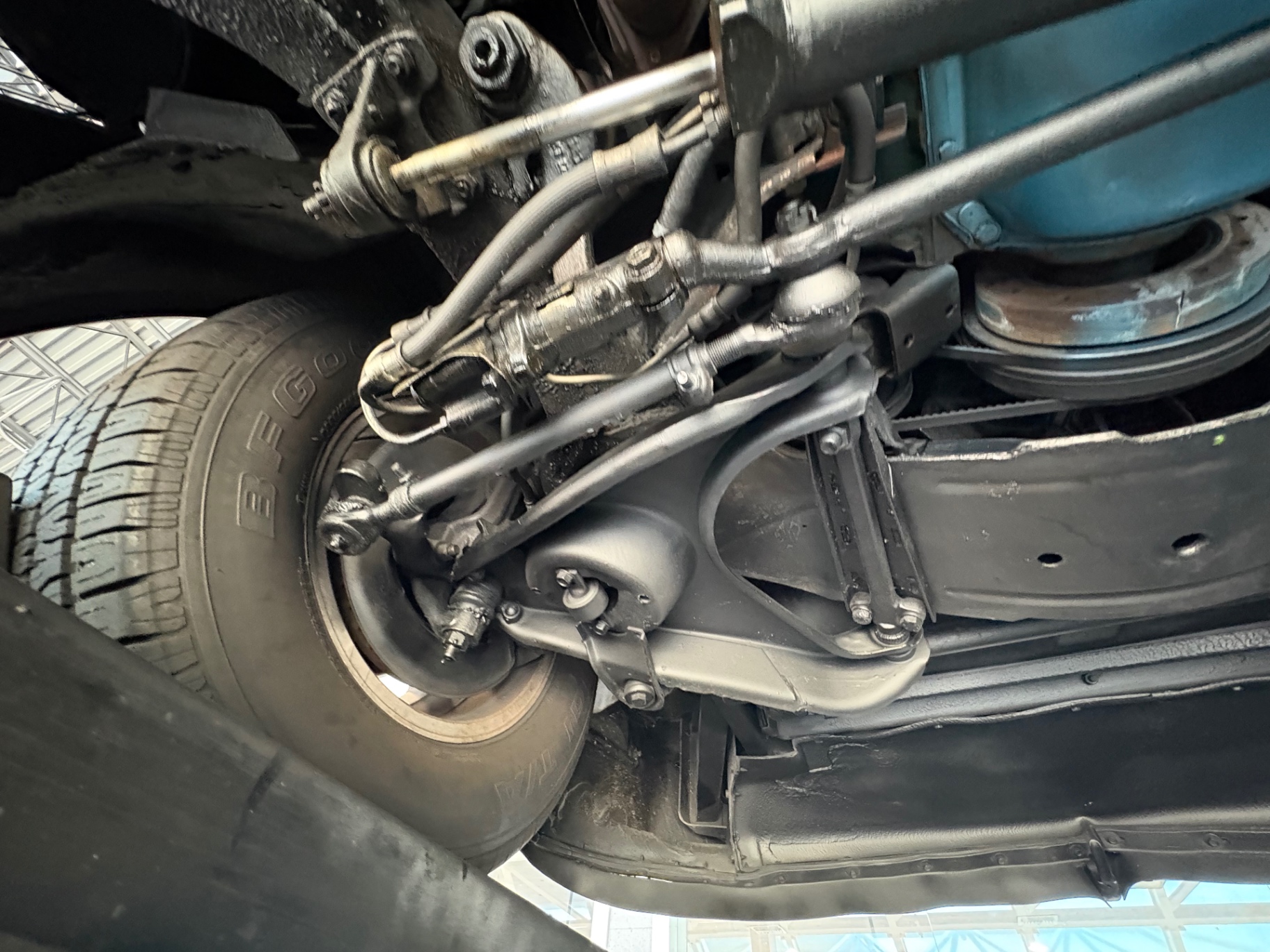 Vehicle photo 50