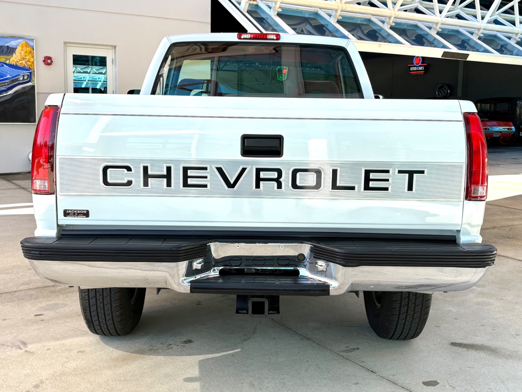 Vehicle photo 6
