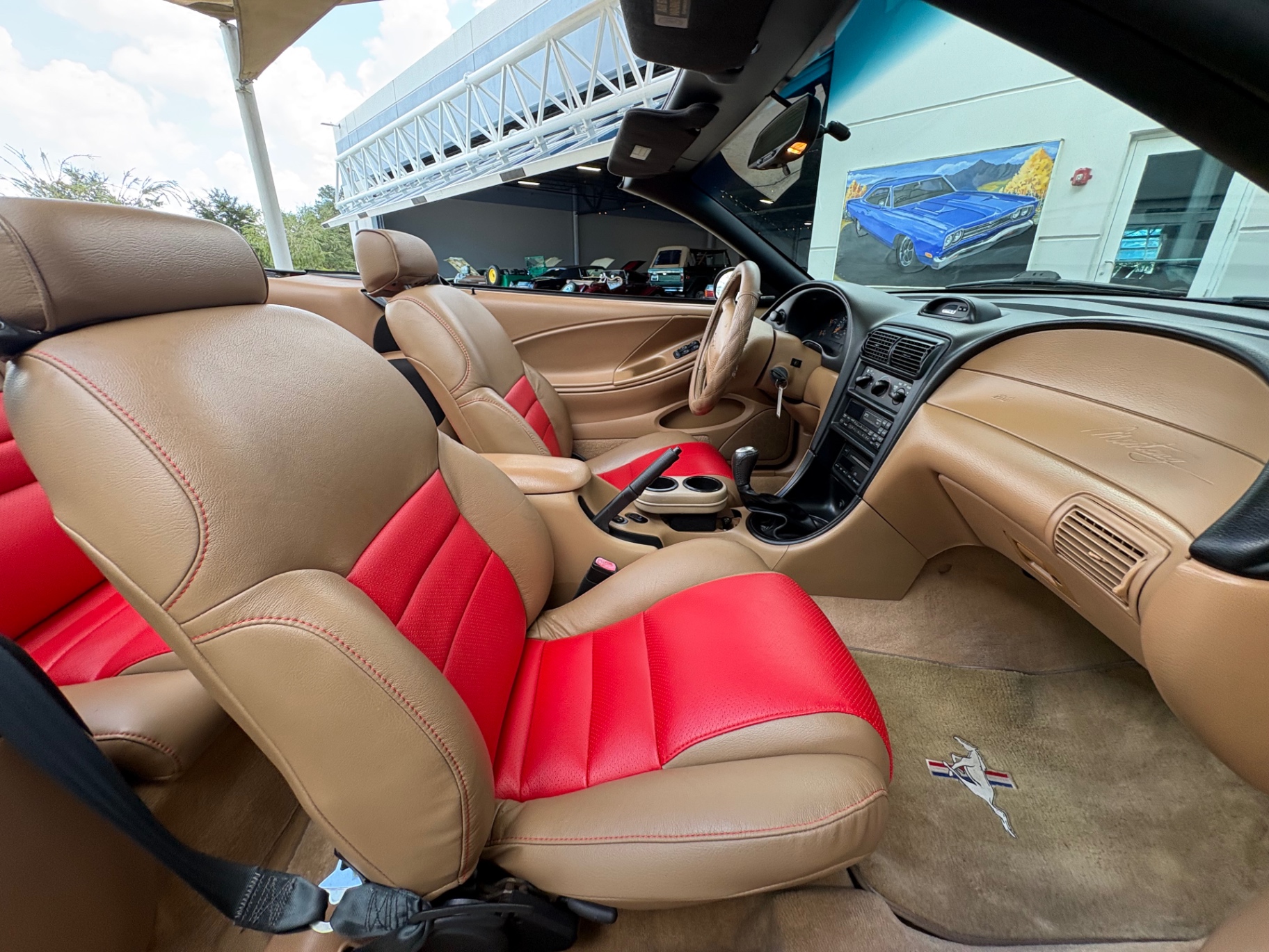 Vehicle photo 43