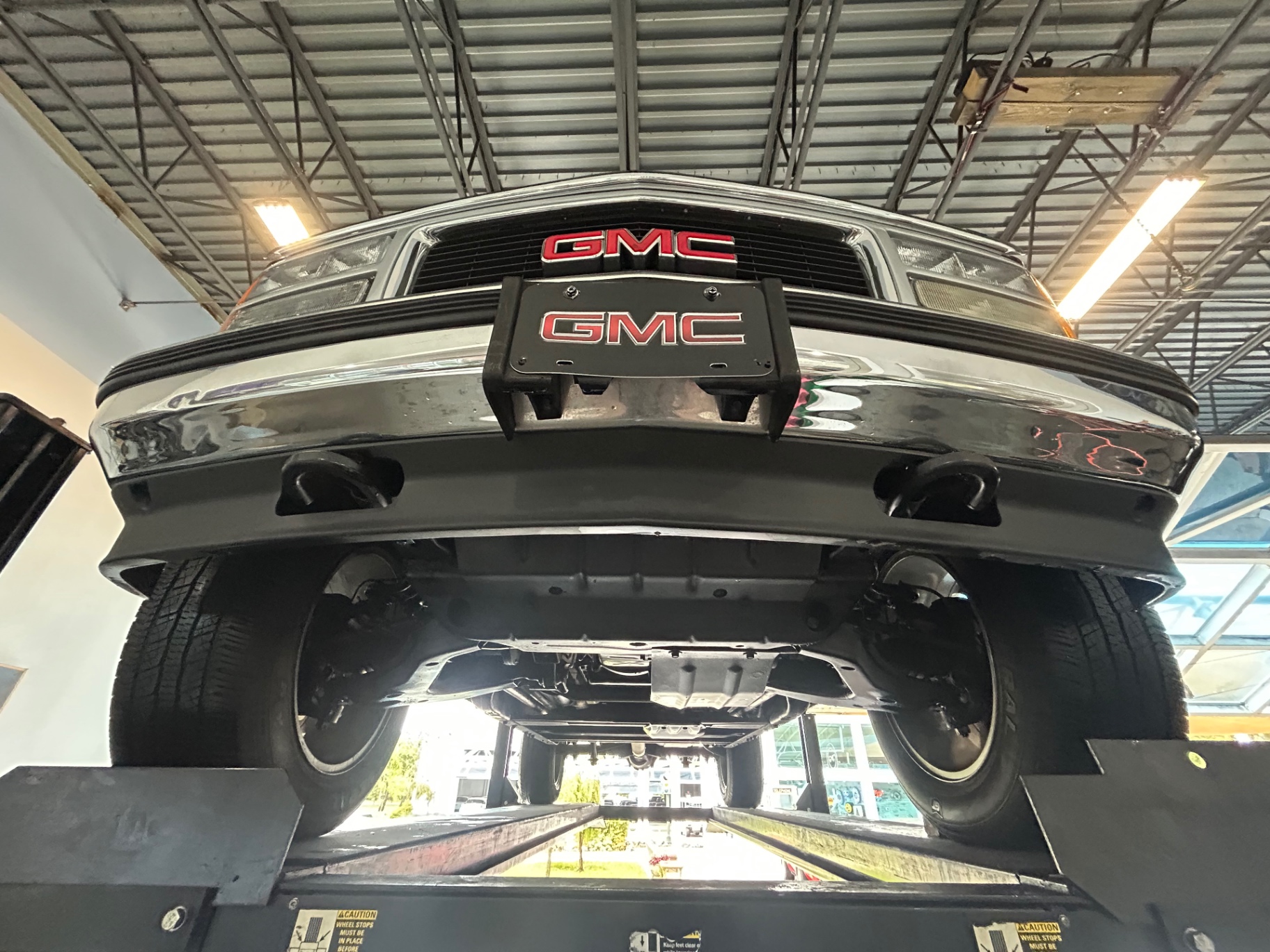 Vehicle photo 50