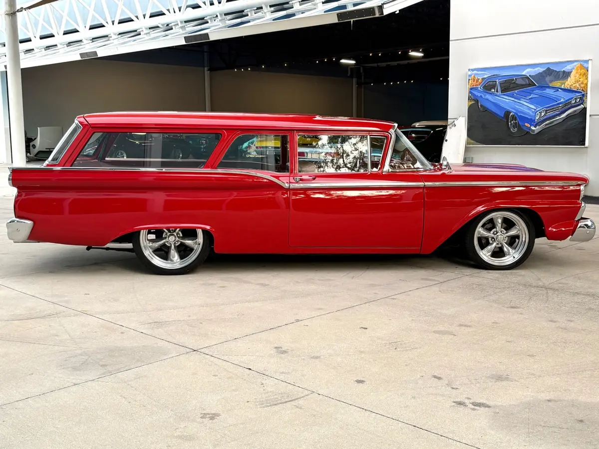 Vehicle photo 5
