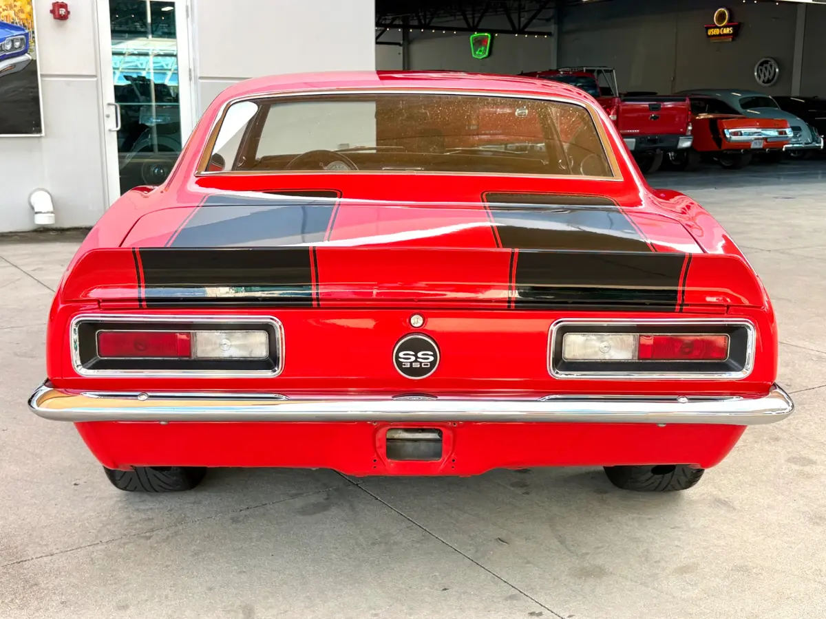 Vehicle photo 7
