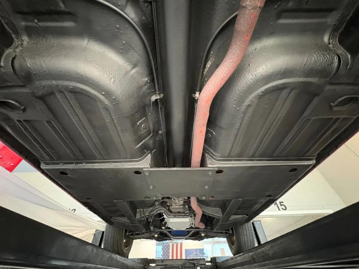 Vehicle photo 54