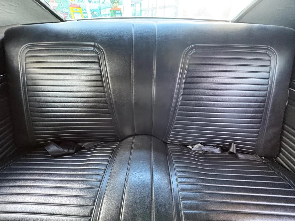 Vehicle photo 35