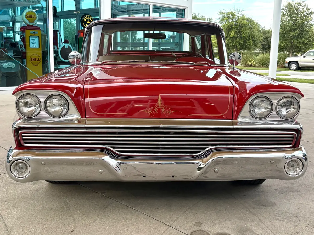 Vehicle photo 2