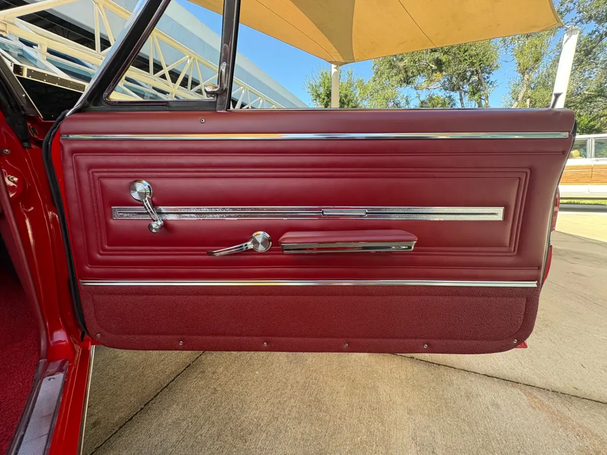 Vehicle photo 45