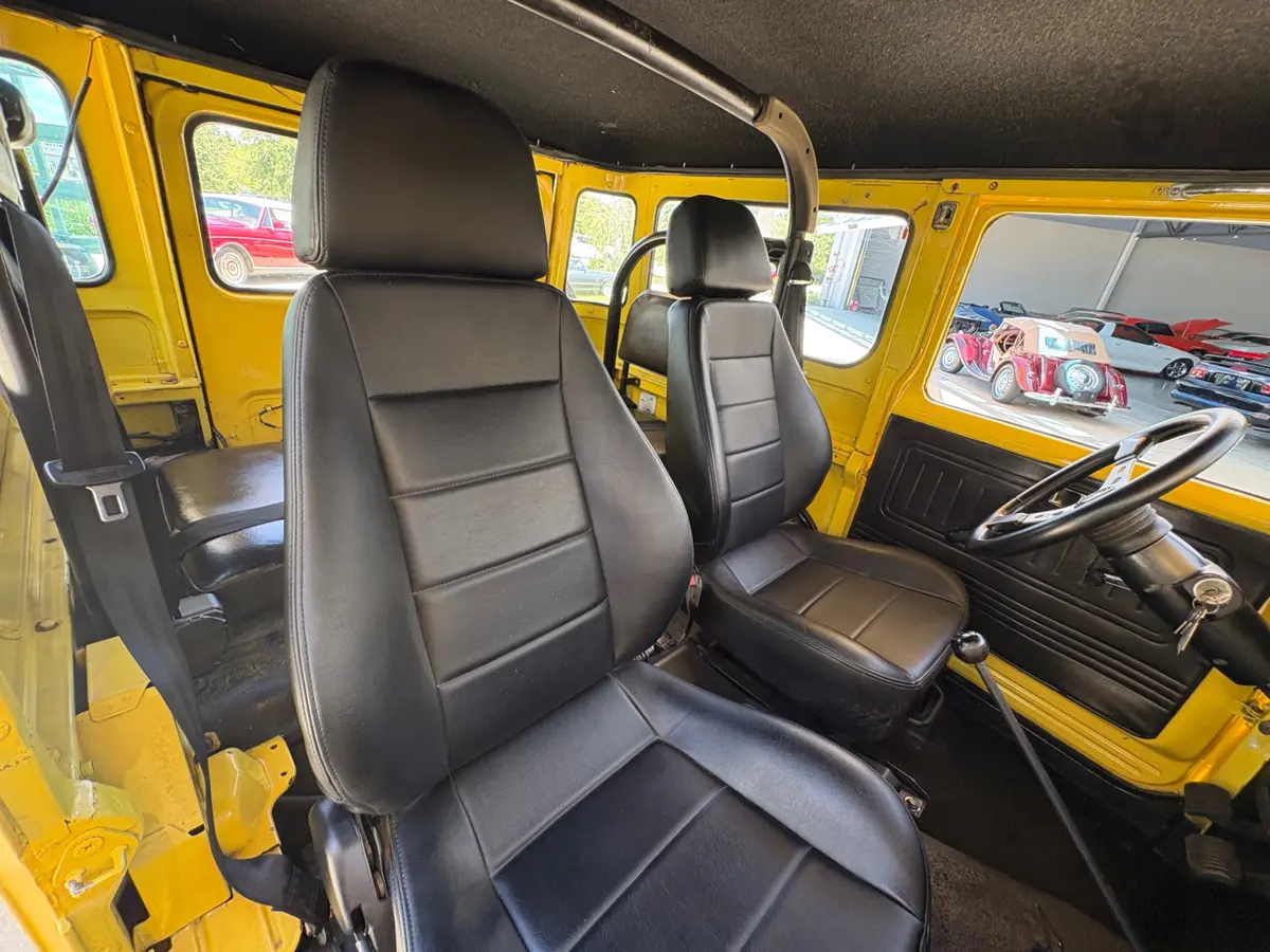 Vehicle photo 40