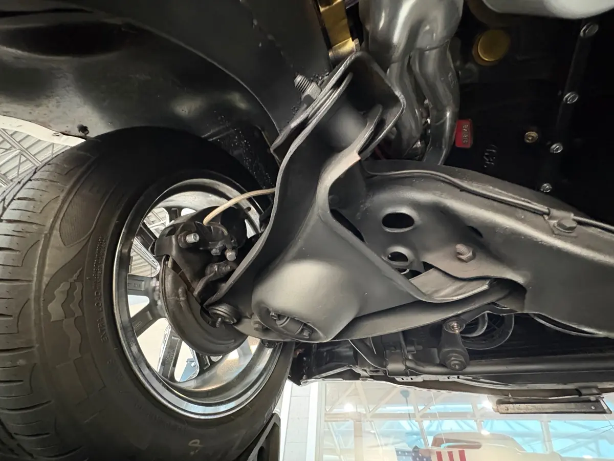 Vehicle photo 49