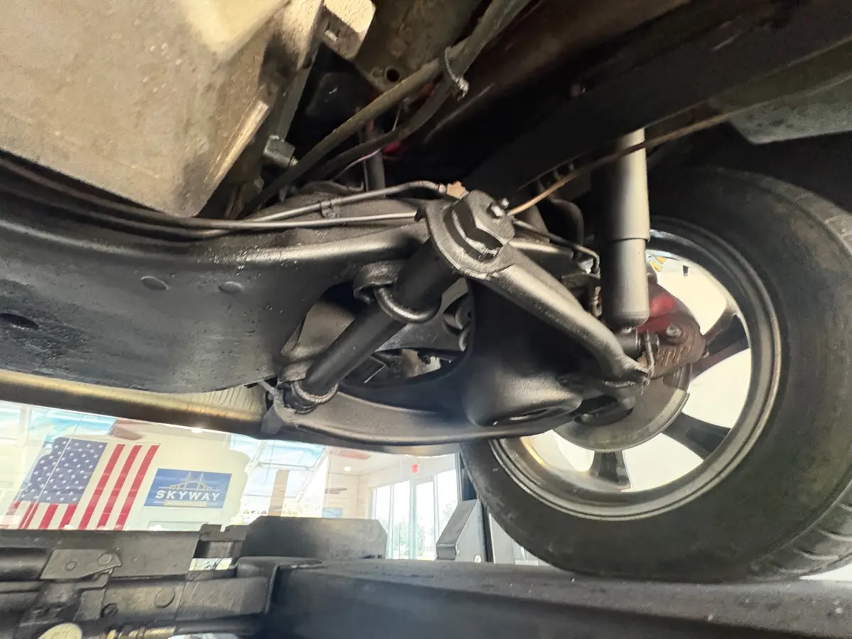 Vehicle photo 49