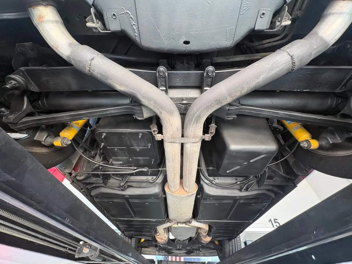 Vehicle photo 42