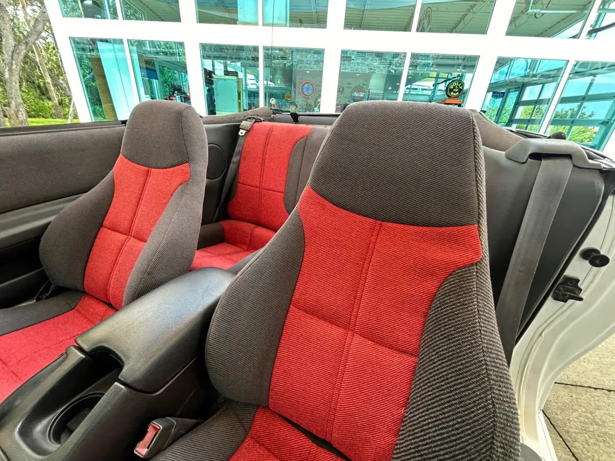 Vehicle photo 22
