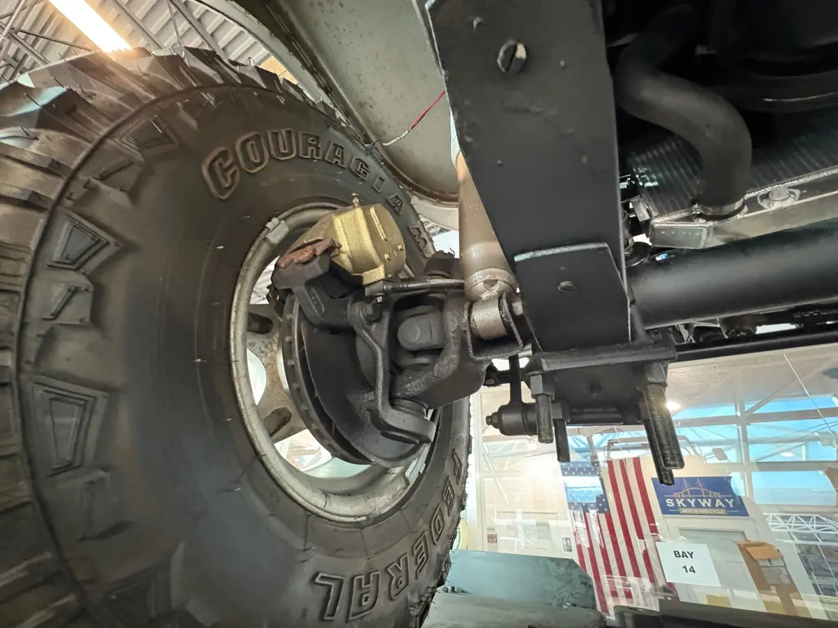 Vehicle photo 47
