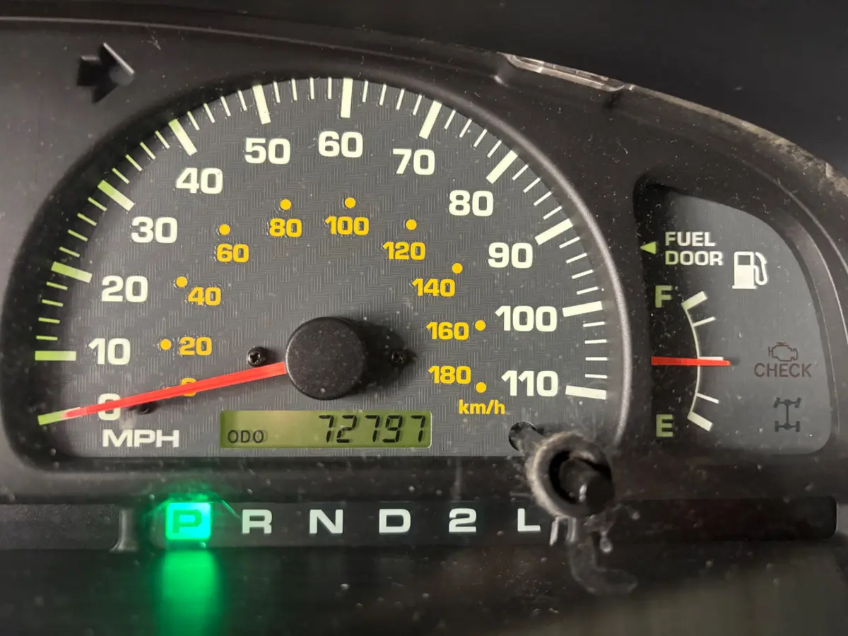 Vehicle photo 11