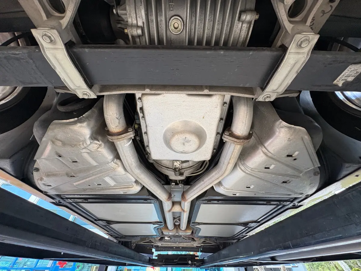 Vehicle photo 48