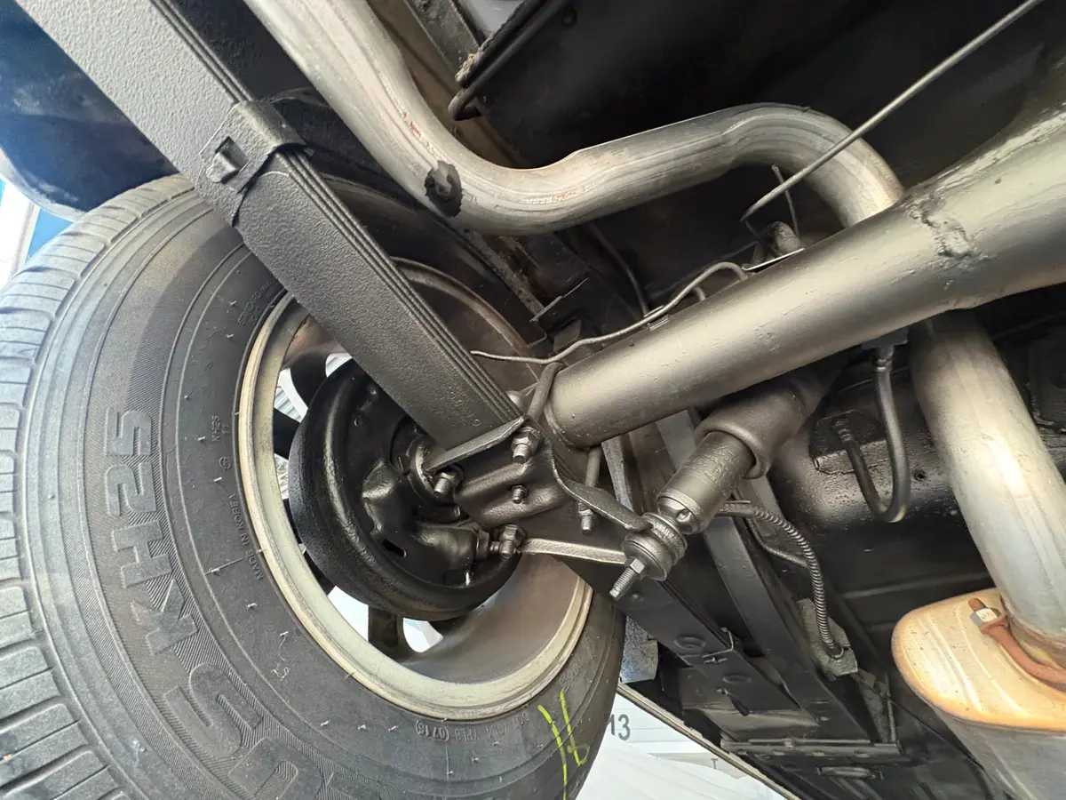 Vehicle photo 42