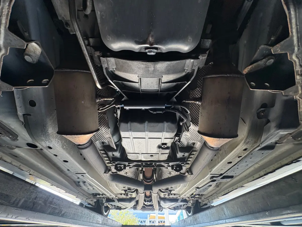 Vehicle photo 55