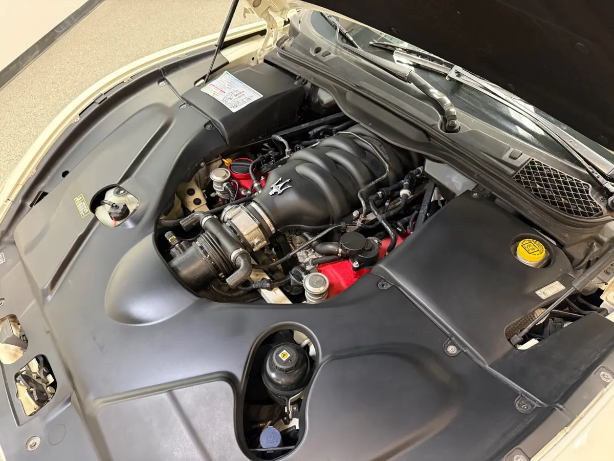 Vehicle photo 20