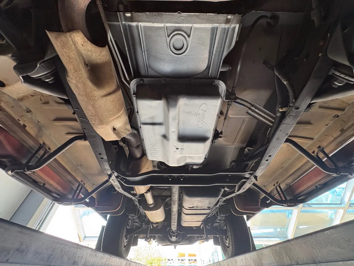 Vehicle photo 51