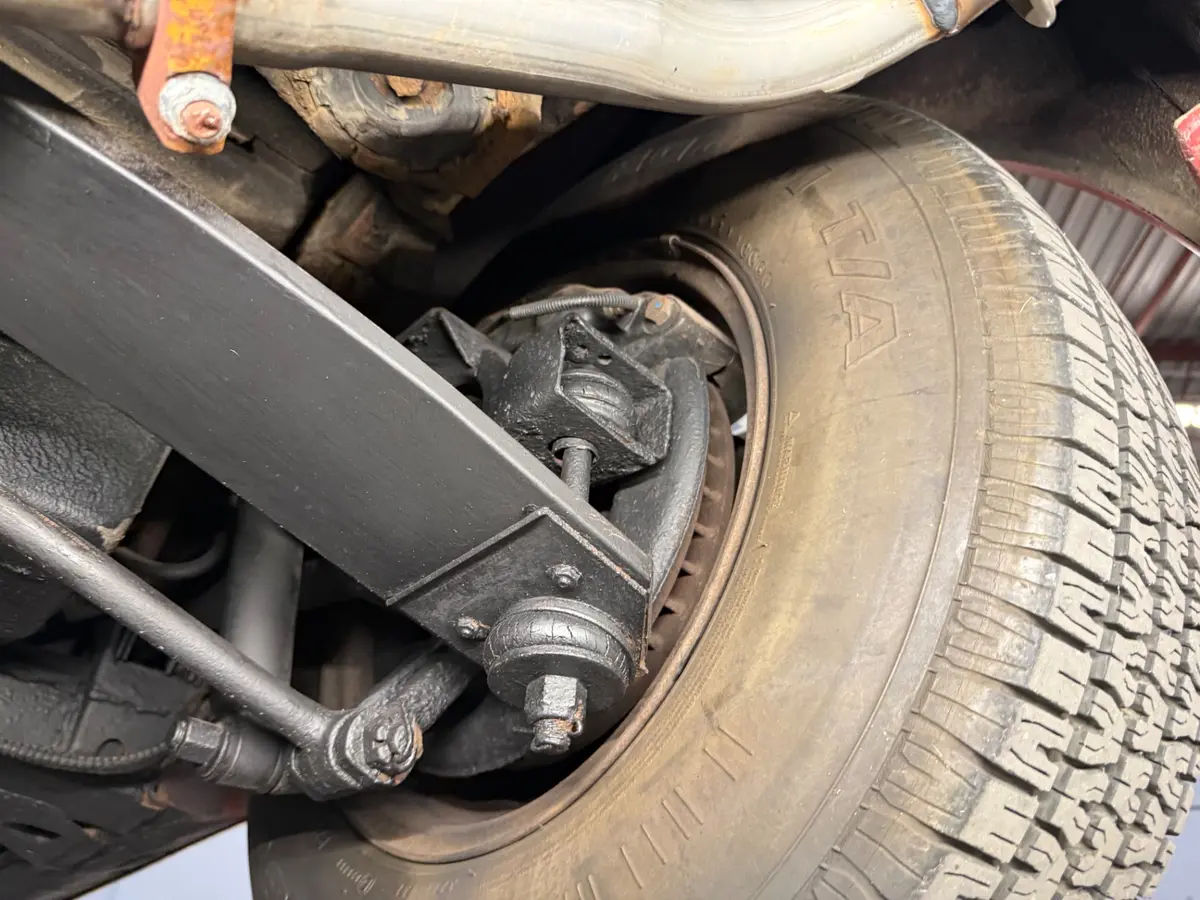 Vehicle photo 61