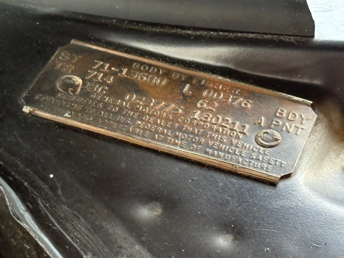 Vehicle photo 25