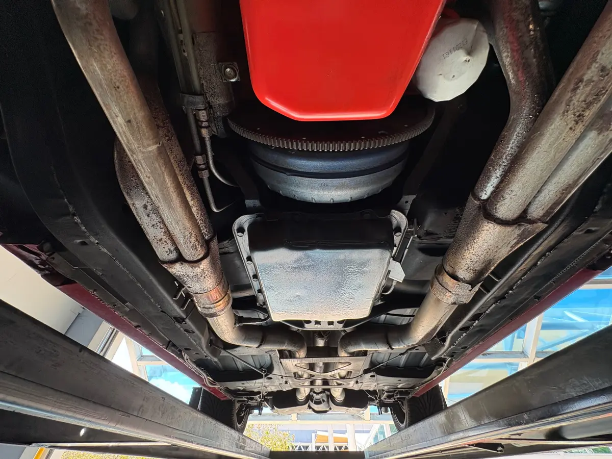 Vehicle photo 56
