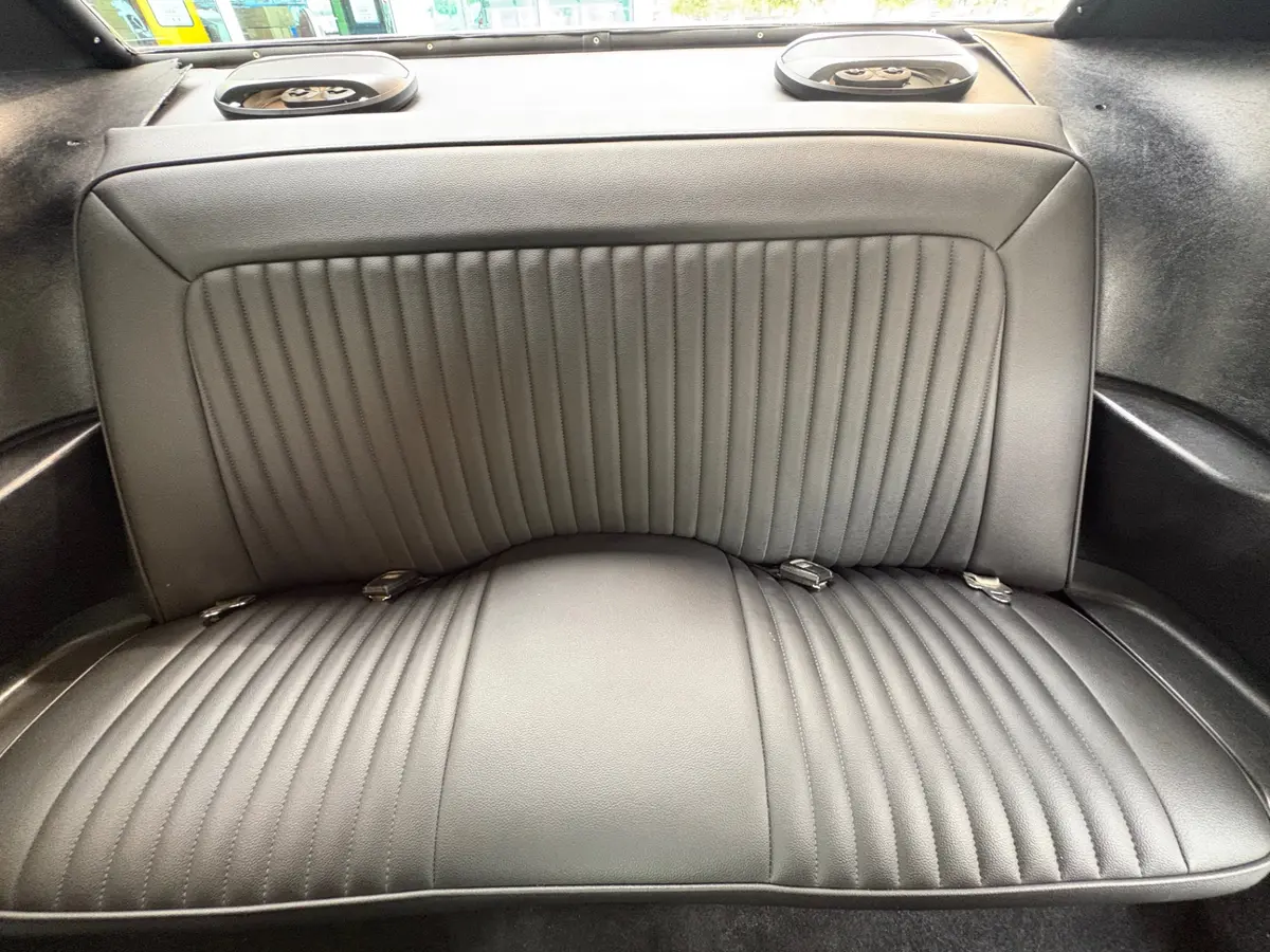 Vehicle photo 40