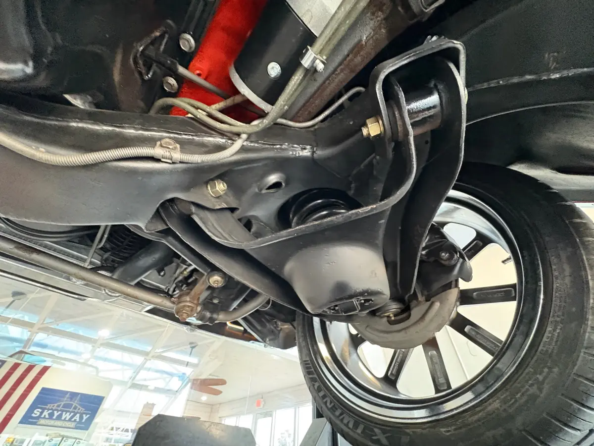 Vehicle photo 60