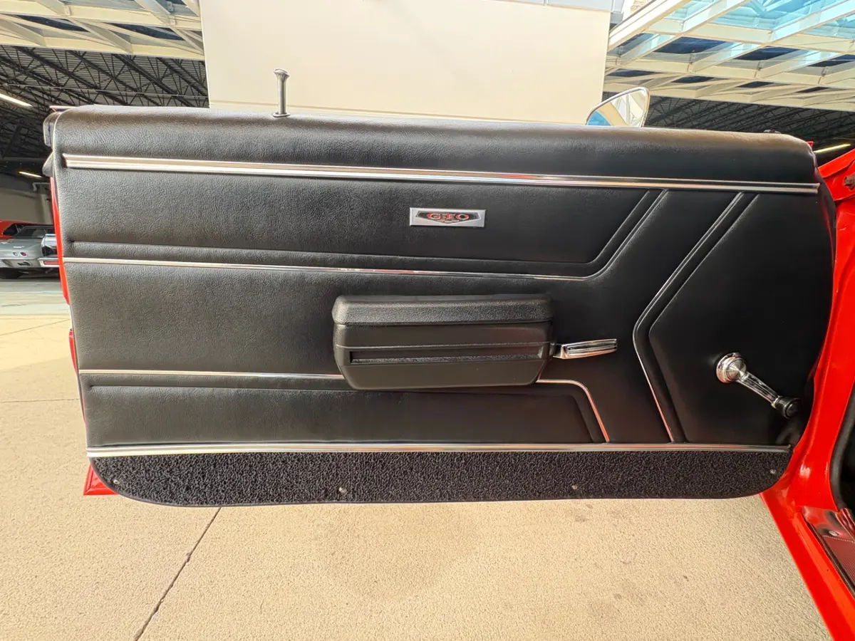 Vehicle photo 36