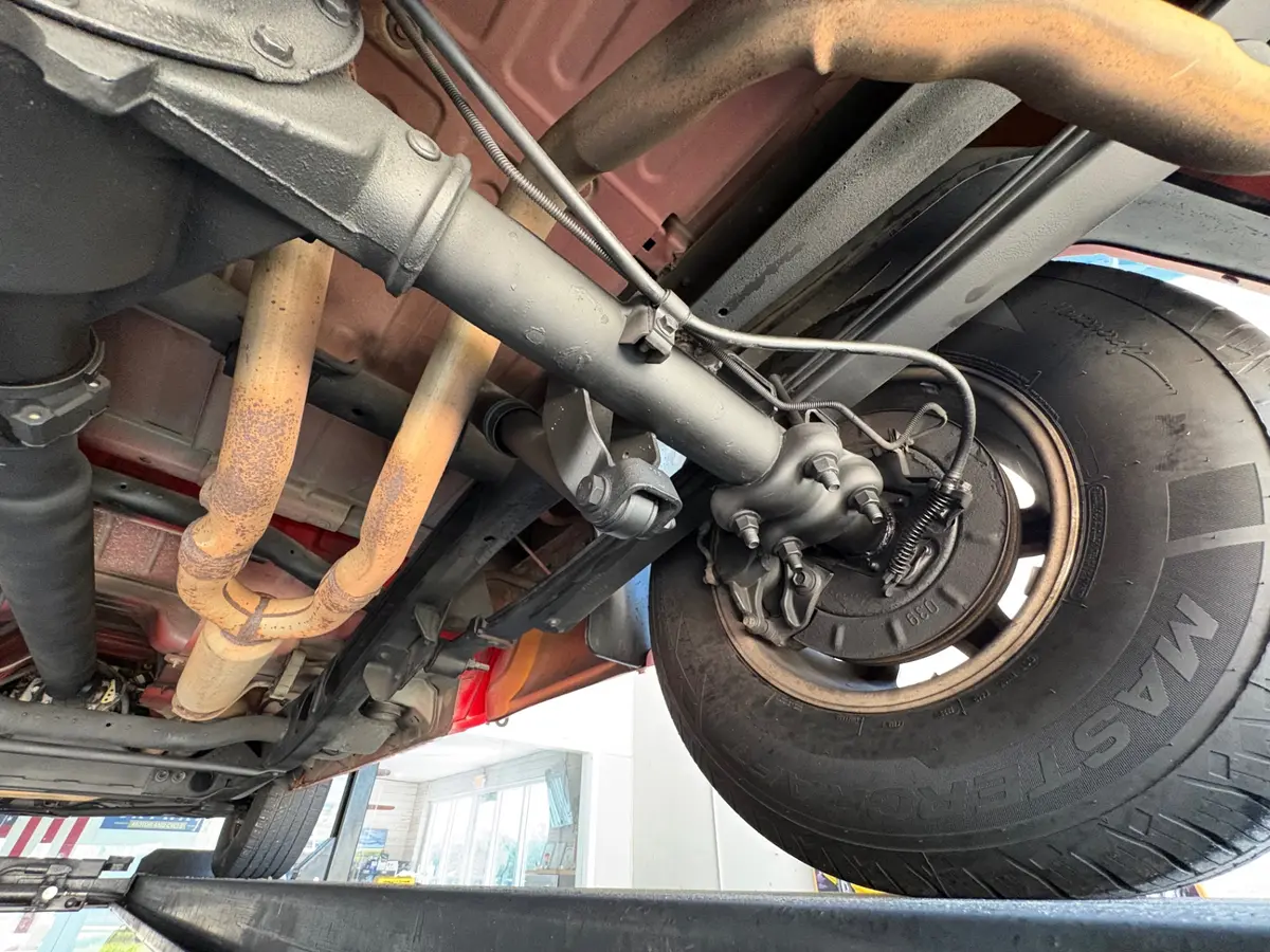 Vehicle photo 41