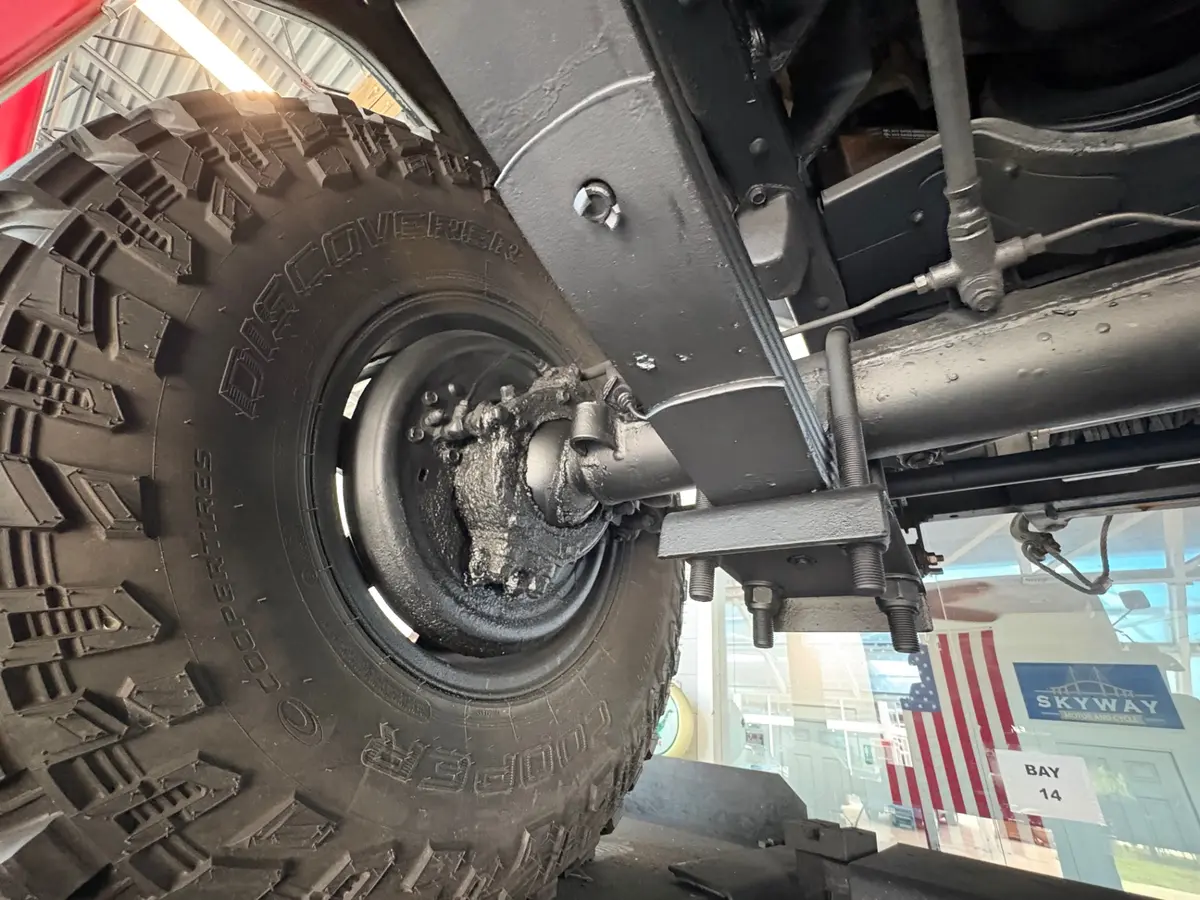 Vehicle photo 49