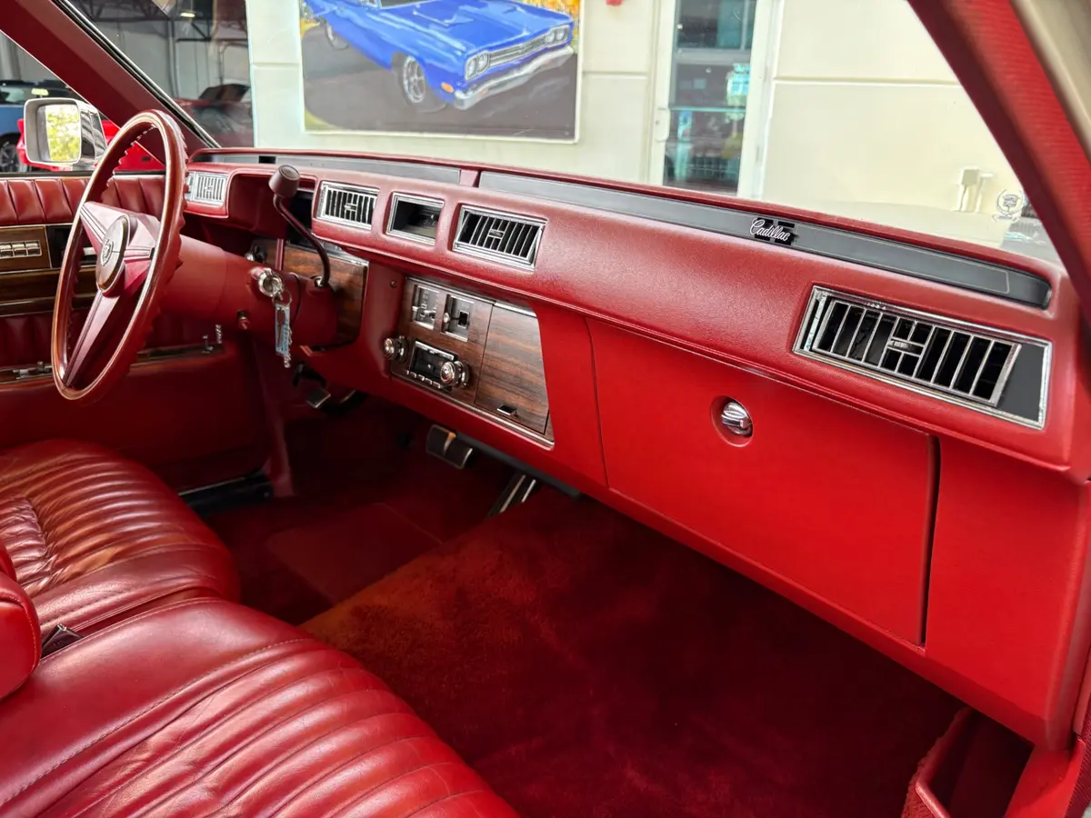 Vehicle photo 46