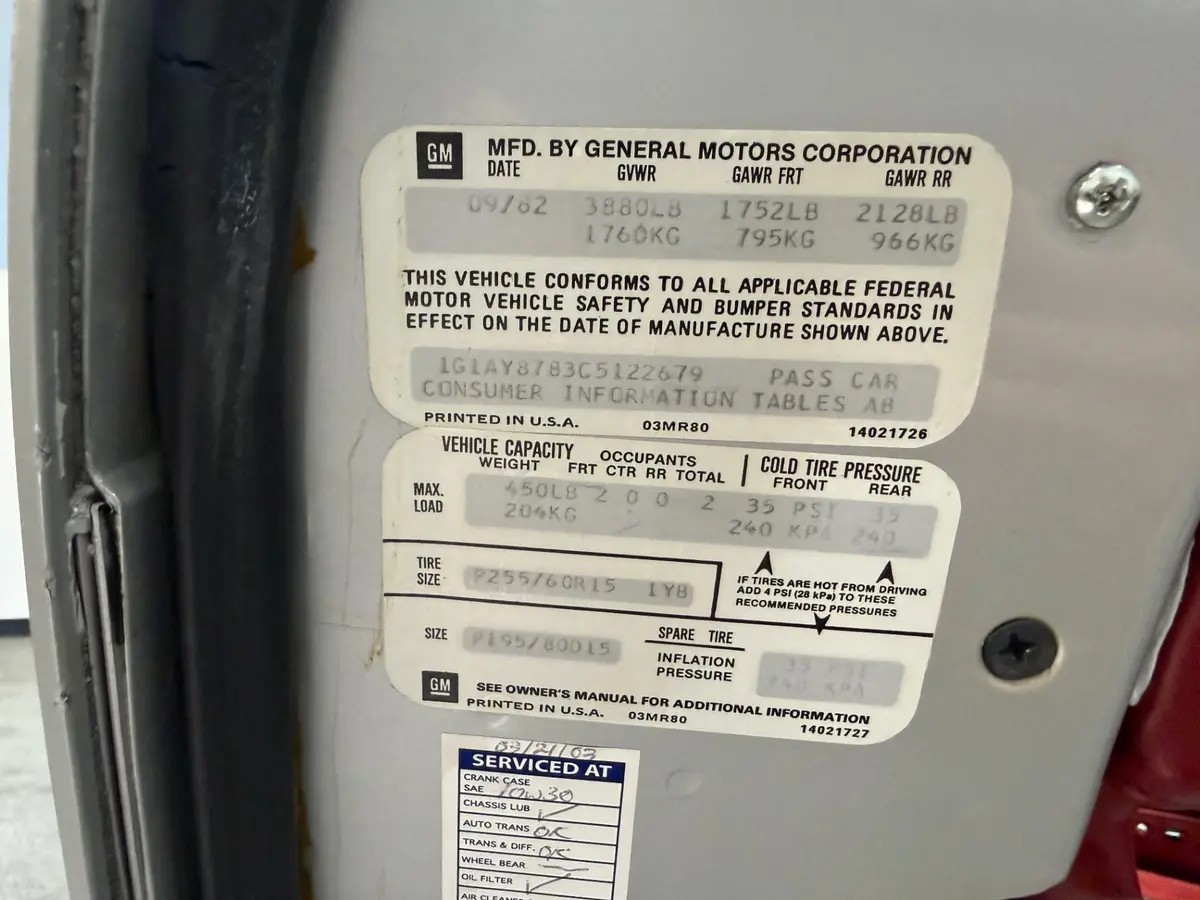 Vehicle photo 13