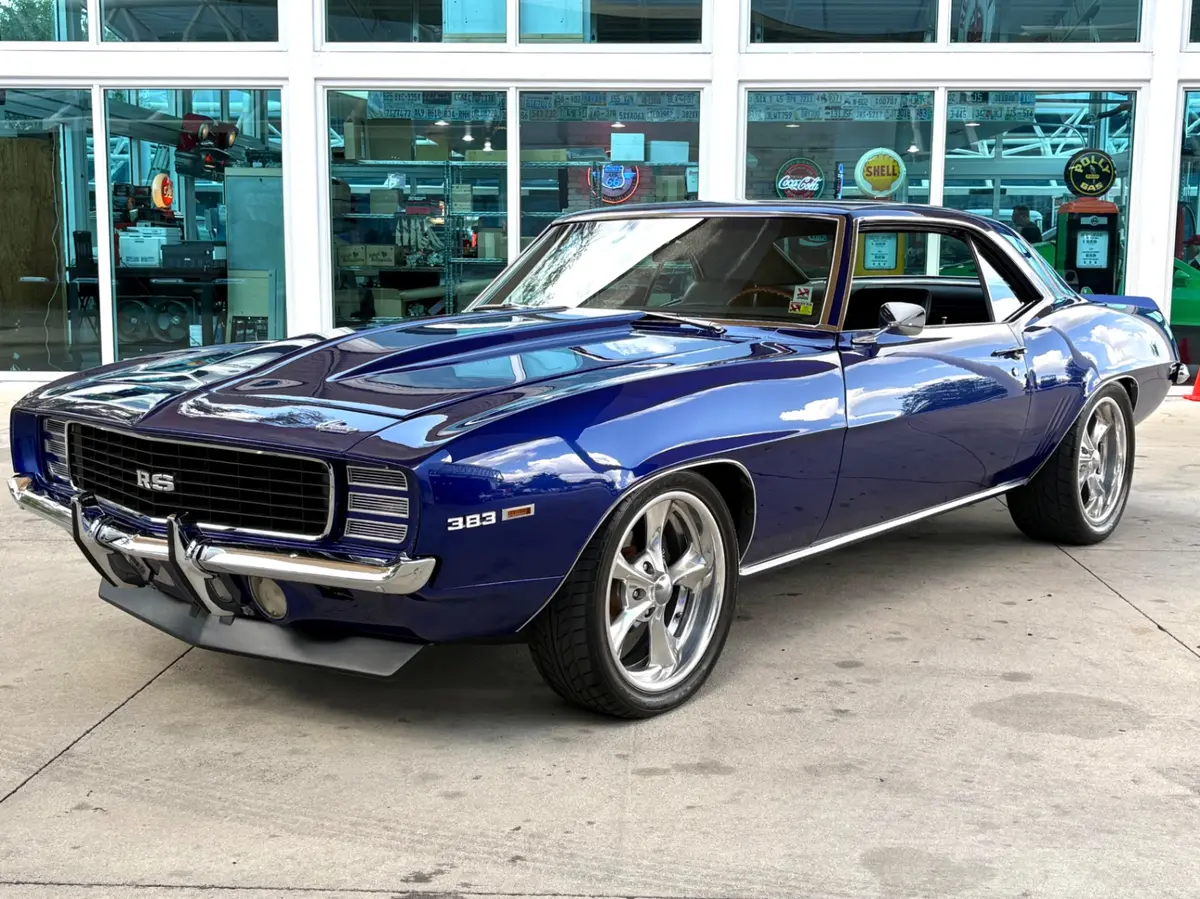 Vehicle photo 11