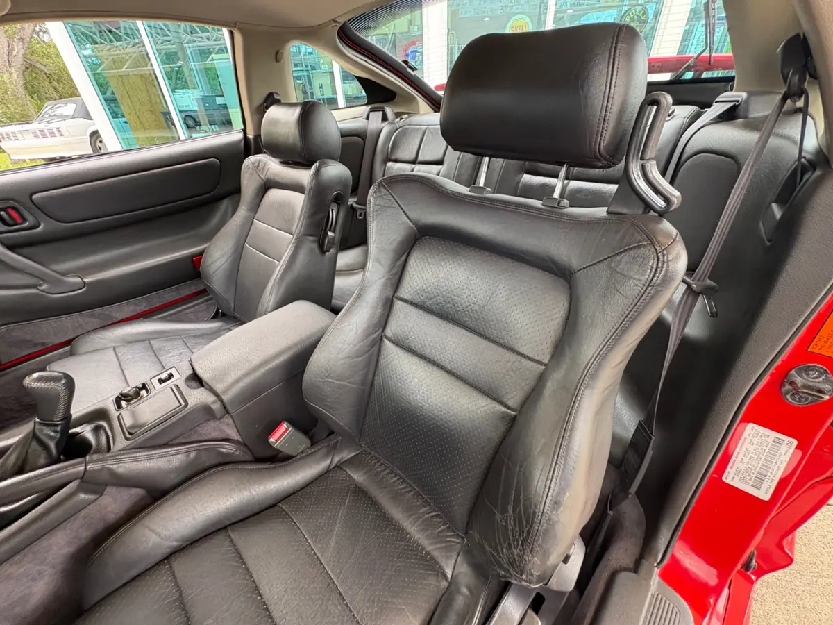 Vehicle photo 36