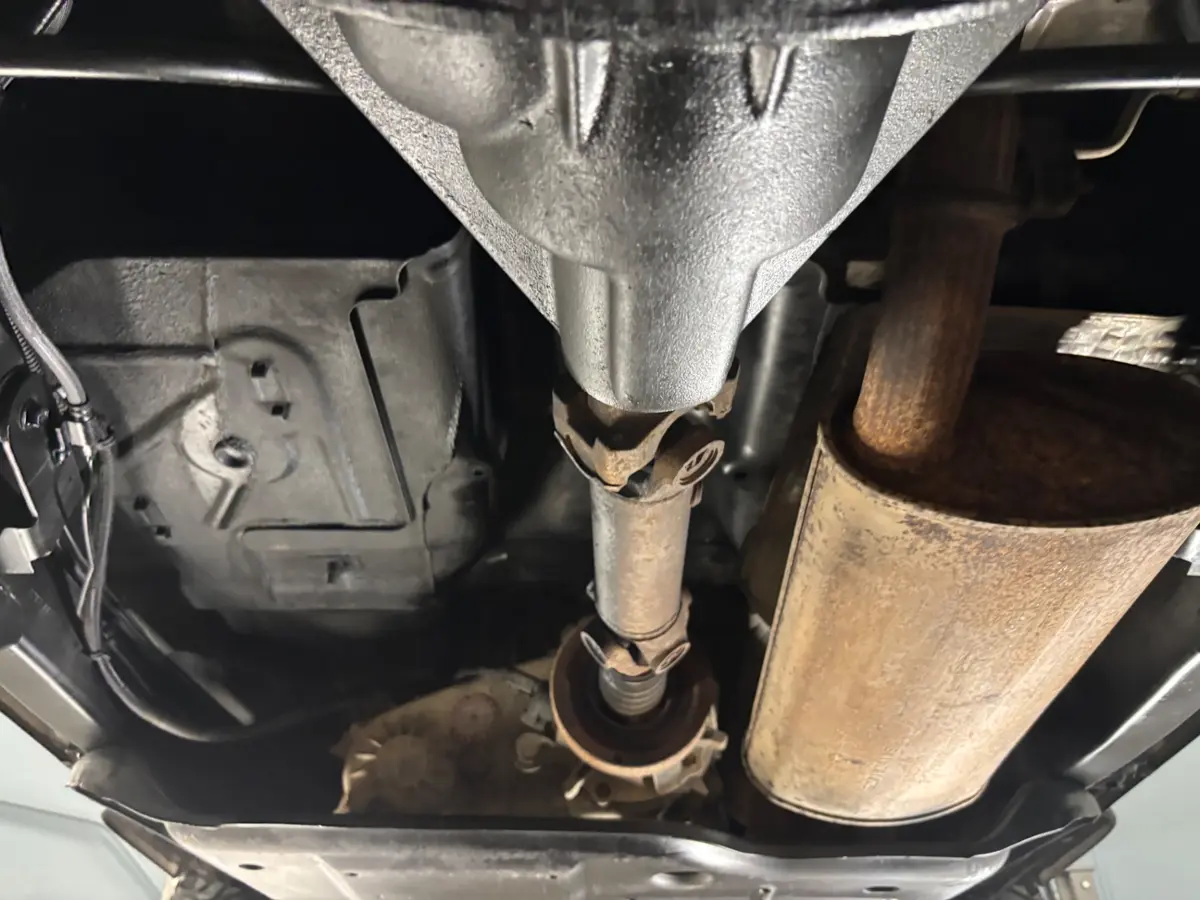 Vehicle photo 35