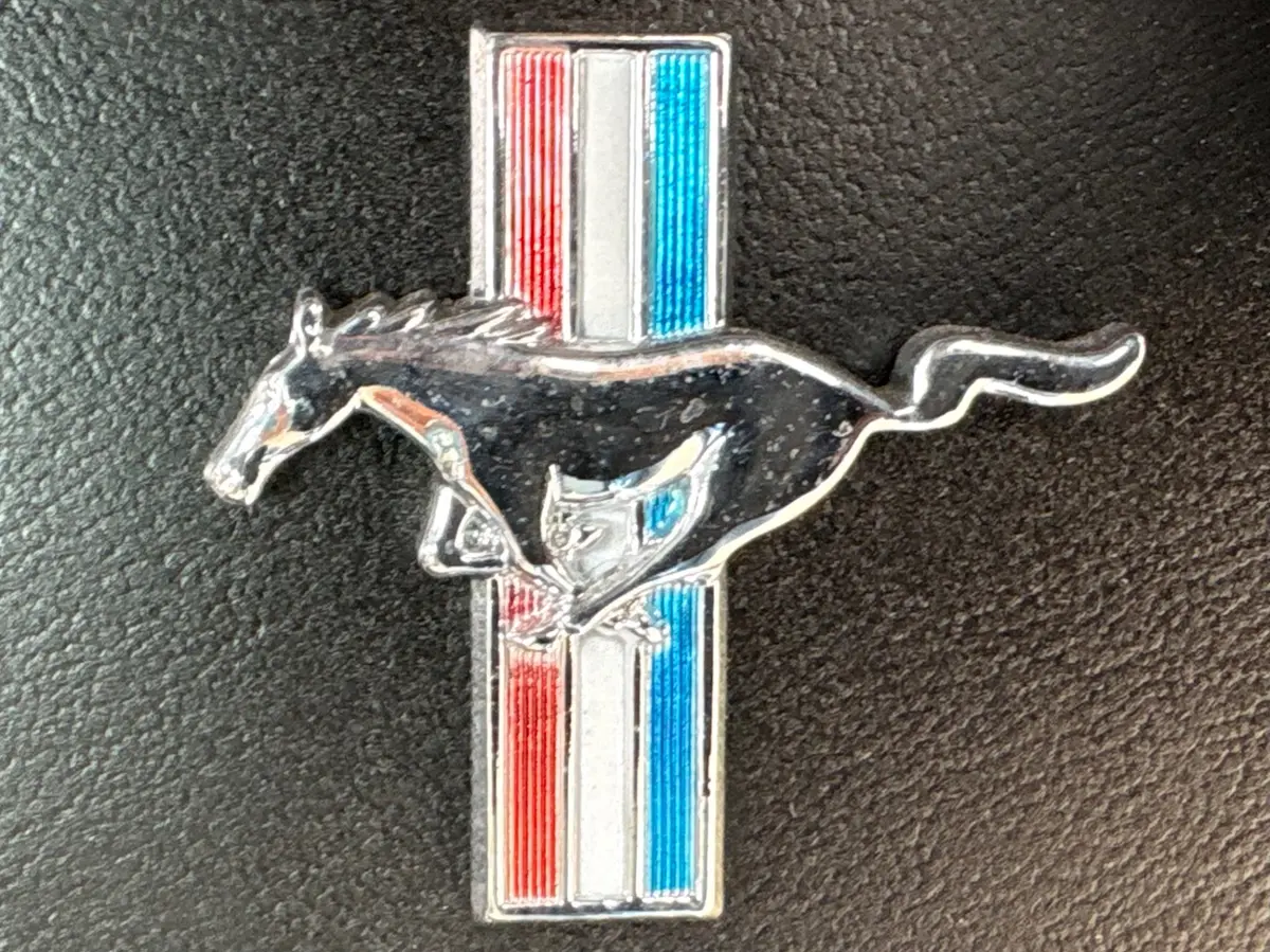 Vehicle photo 45