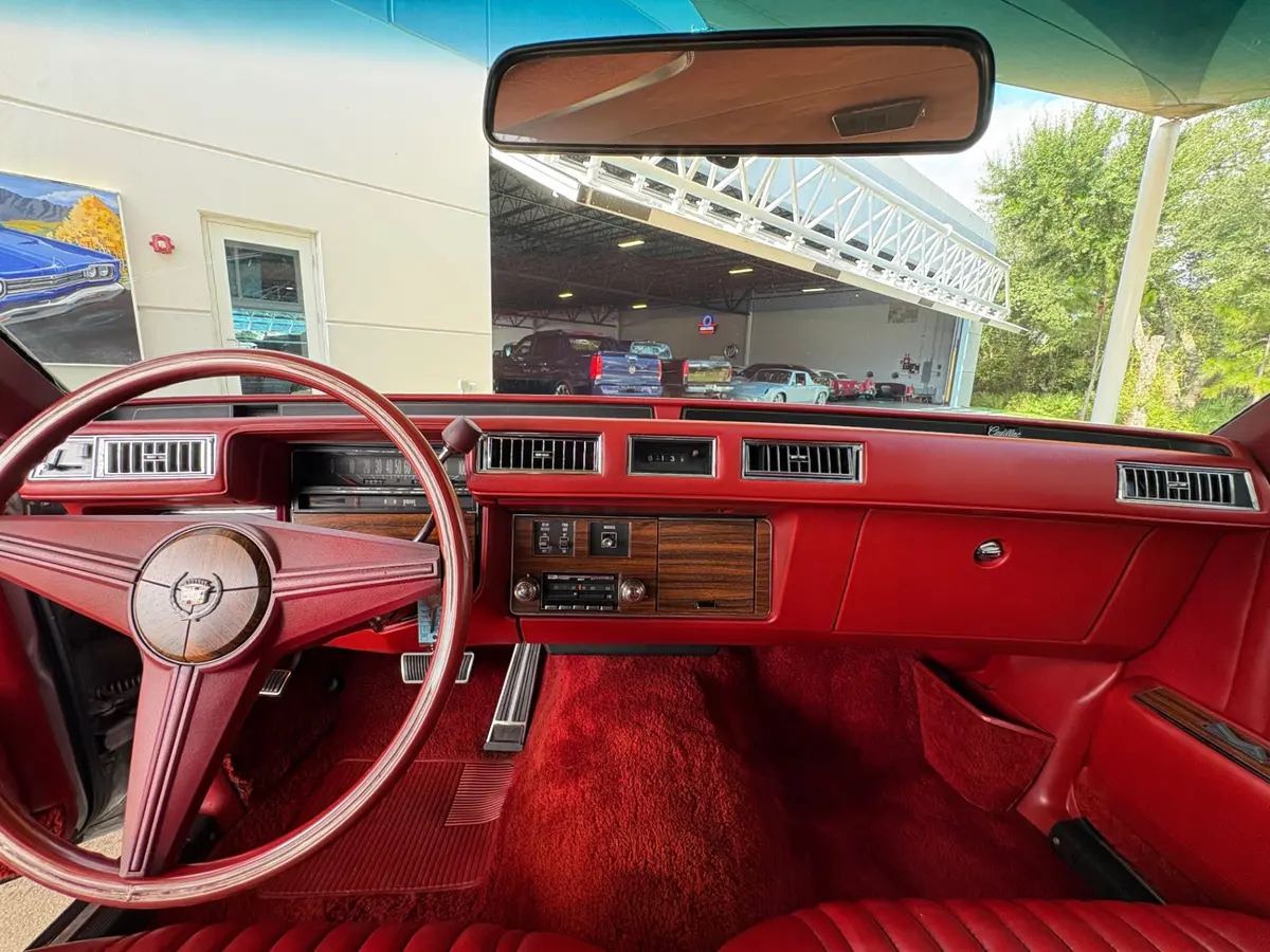 Vehicle photo 37