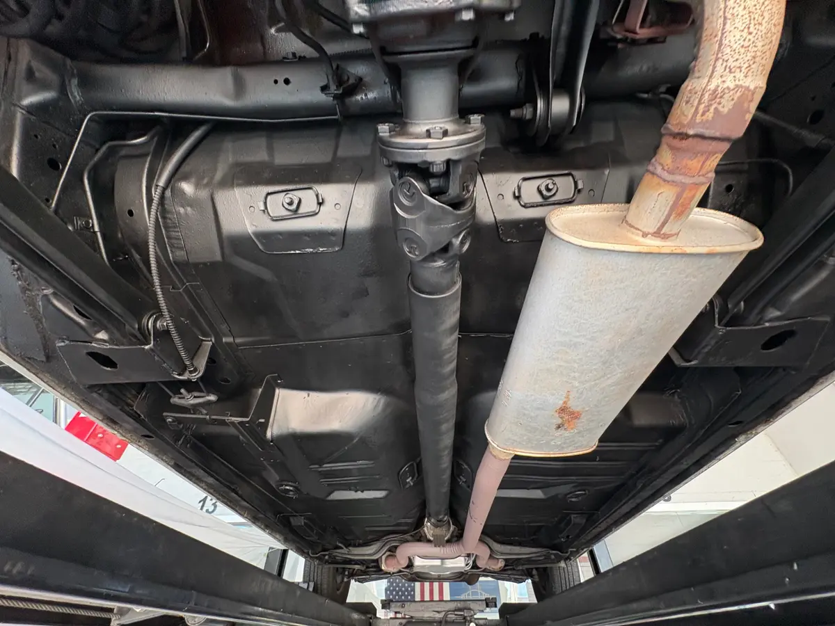 Vehicle photo 48