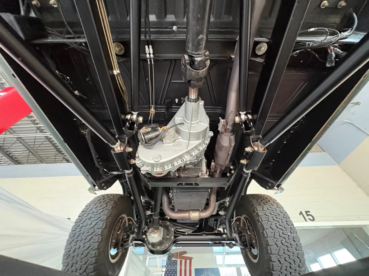Vehicle photo 62