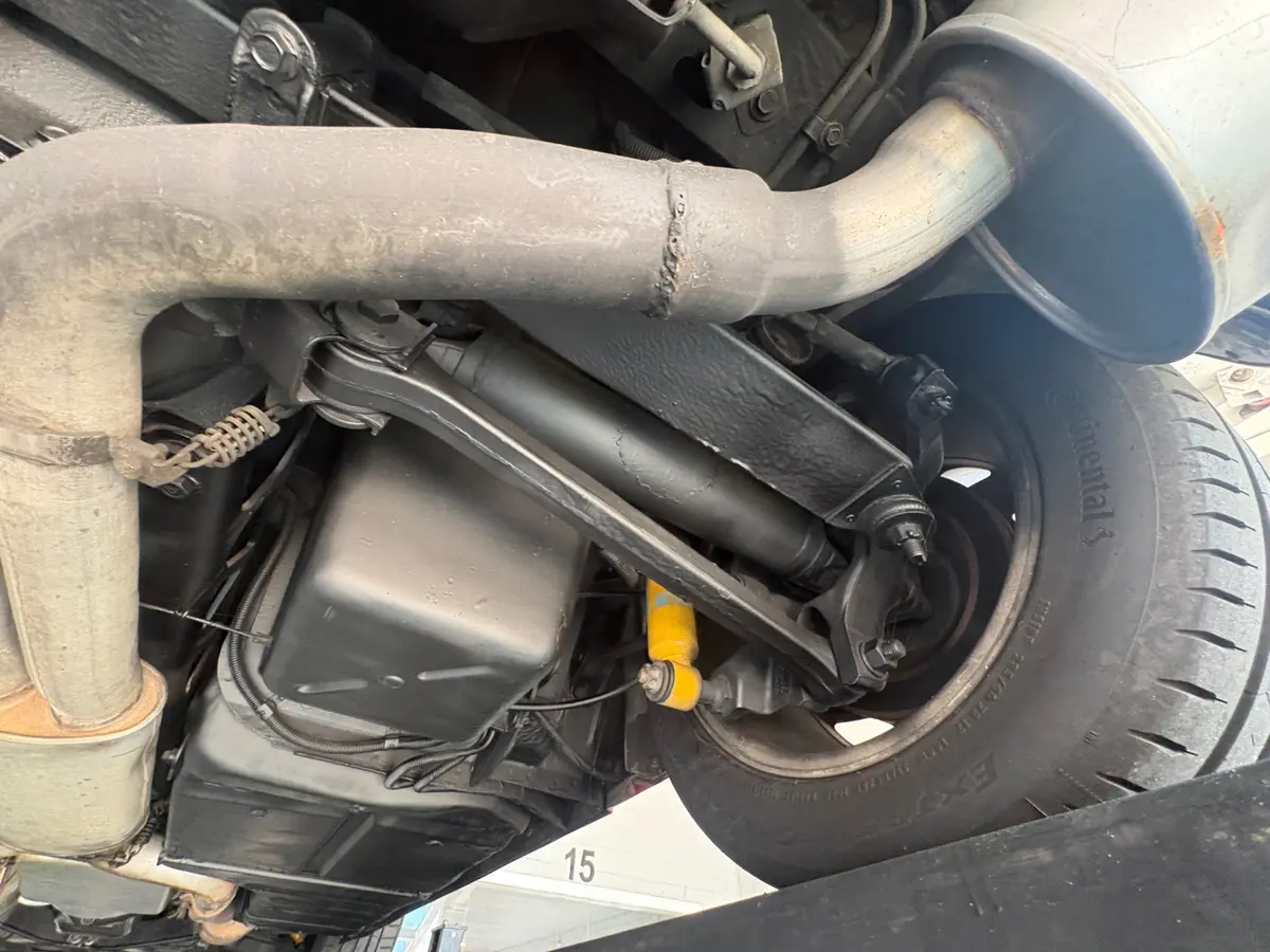 Vehicle photo 44