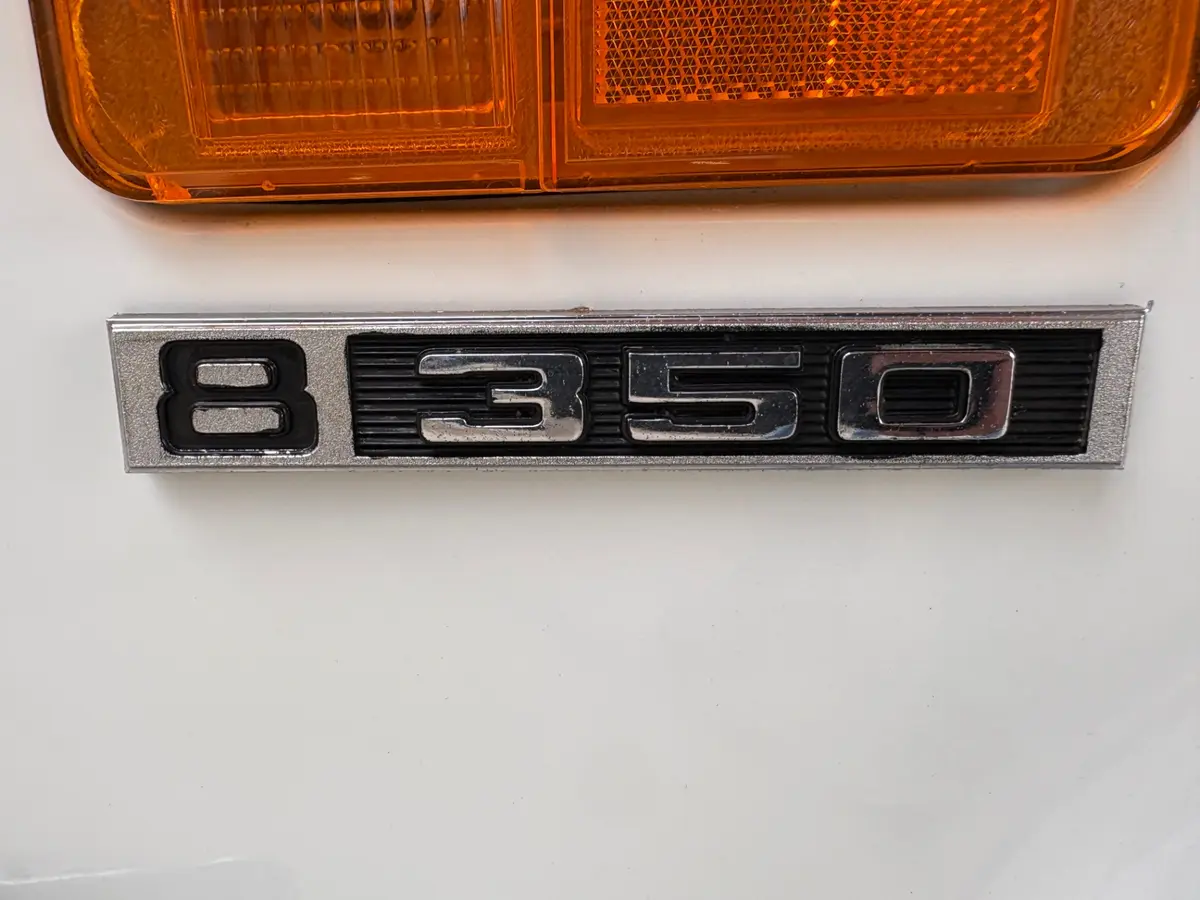 Vehicle photo 24