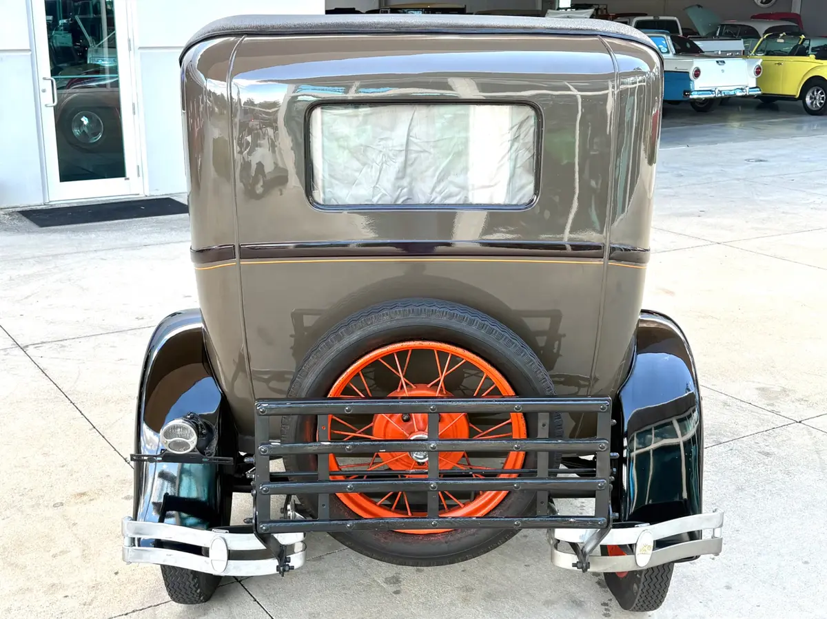 Vehicle photo 8